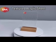 Acrylplaat met een heldere gestreepte textuur