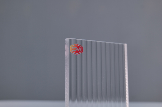 Schramvast, transparant Acrylplaat met een hoge lichtdoorlatendheid