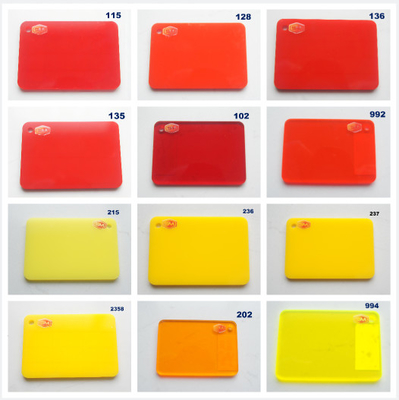 Custom gekleurde acrylrood doorschijnend acrylplaat voor unieke en gepersonaliseerde ontwerpen 3mm gegoten acrylplaat