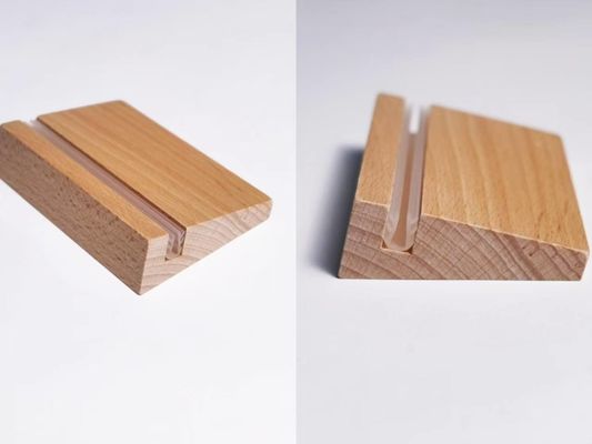 Acryl posterhouder, documenthouder en bewegwijzeringshouders met schuine houten voet